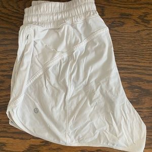 Lululemon track that shorts 5” size 8